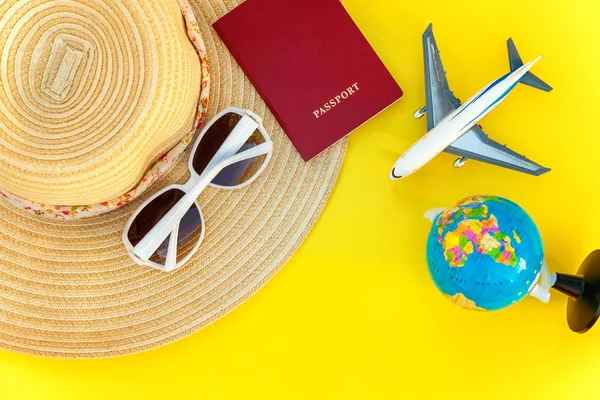 Flat Lay Hat Plane Passport Globe Sunglasses Yellow Colourful Trendy — Stock Photo, Image