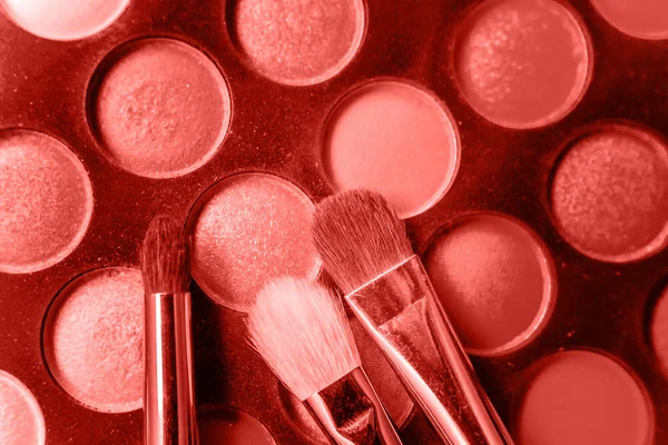 Narzędzi Makijażu Kosmetyków Eyeshadow Palette Tworzą Szczotki Kolorowe Modny Kolor — Zdjęcie stockowe