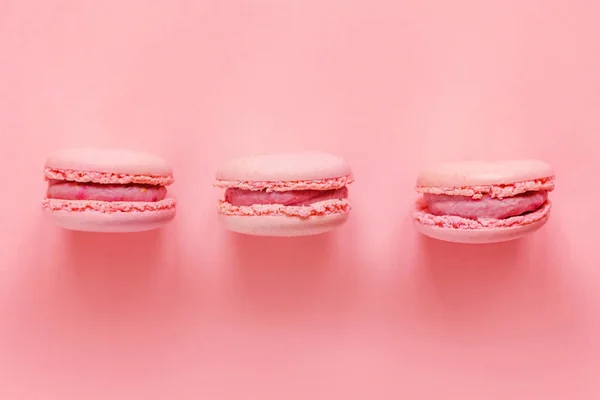 Pastel Postre Macaroon Macaroon Rosa Almendra Dulce Aislado Sobre Fondo — Foto de Stock