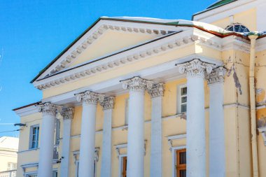 Eski model bina cephesi 