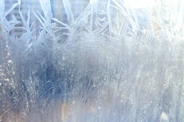 Fryst Vinterfönster Med Blank Ifrost Mönster Konsistens Julen Undrar Symbol — Stockfoto