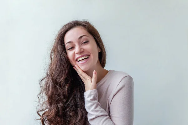 Menina Feliz Sorrindo Retrato Beleza Jovem Feliz Positivo Rindo Morena — Fotografia de Stock