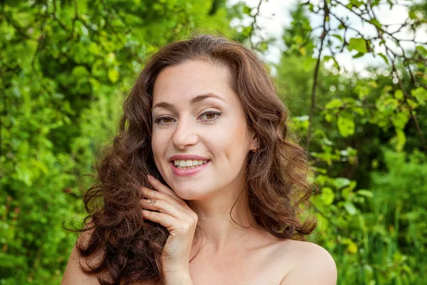 Beautiful Young Girl Smiling Laughing Park Background European Woman Winning — Stock Photo, Image