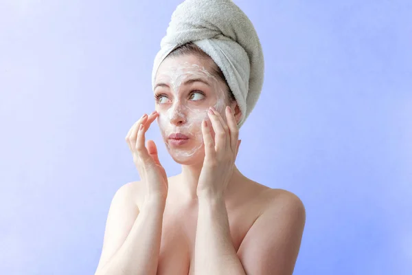 Beauty Portrait Smiling Brunette Woman Towel Head Applying White Nourishing — Stock Photo, Image