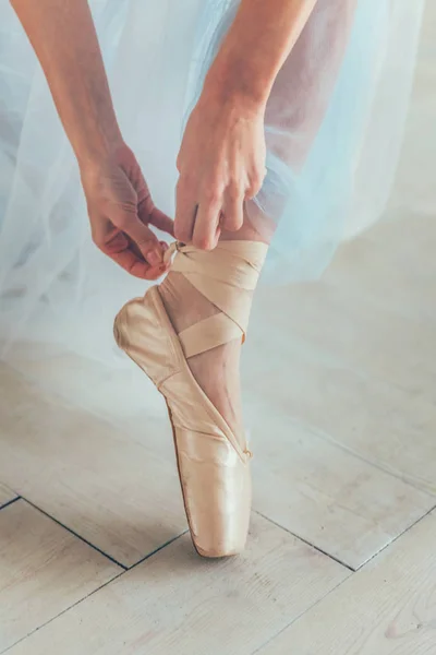 Mains Ballerine Tutu Bleu Jupe Met Sur Pointe Des Chaussures — Photo