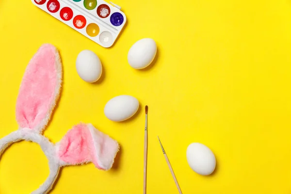 Feliz Concepto Pascua Preparación Para Las Vacaciones Huevos Decorativos Coloridas —  Fotos de Stock