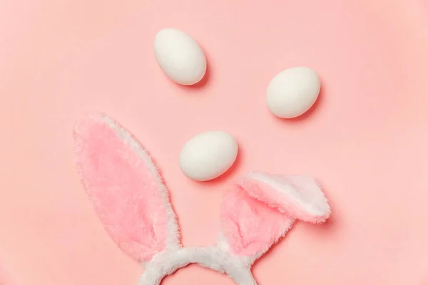 Feliz Concepto Pascua Preparación Para Las Vacaciones Huevos Blancos Decorativos —  Fotos de Stock