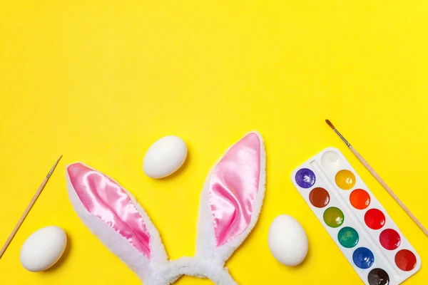 Feliz Concepto Pascua Preparación Para Las Vacaciones Huevos Decorativos Coloridas —  Fotos de Stock