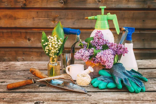 Gardening Tools Watering Can Shovel Spade Pruner Rake Glove Lilac — Stock Photo, Image