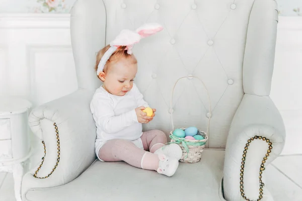 Malé Dítě Dívka Která Nosí Uši Zajíček Velikonoční Den Dívka — Stock fotografie