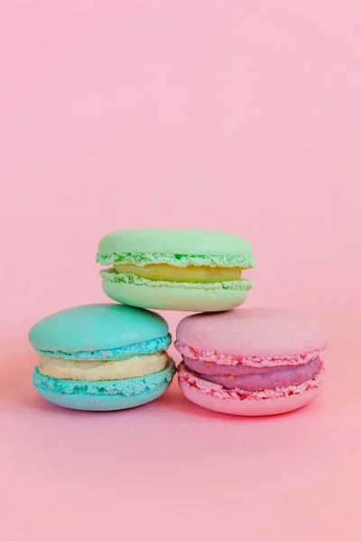 Amêndoa Doce Unicórnio Colorido Azul Verde Macaron Rosa Bolo Sobremesa — Fotografia de Stock