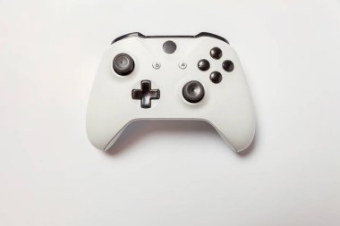 Beyaz arka plan üzerinde beyaz oyun çubuğu