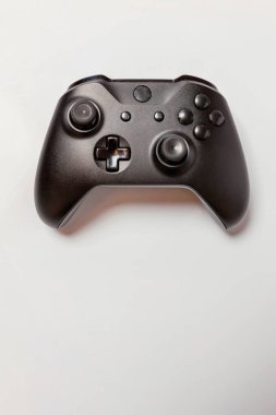 Beyaz arka planda siyah joystick