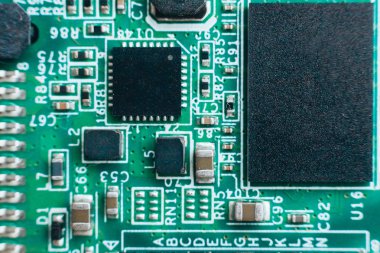 Devre kartını tamir. Elektronik donanım modern teknoloji. Anakart dijital kişisel bilgisayar çipi