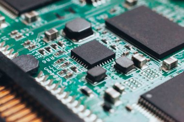 Devre kartını tamir. Elektronik donanım modern teknoloji. Anakart dijital kişisel bilgisayar çipi