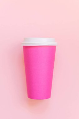 Sadece düz yatıyordu tasarım pembe kağıt kahve fincanı pembe pastel renkli trendy arka plan