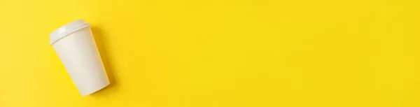 Einfach Minimalistisches Design Kaffeetasse Aus Papier Auf Gelben Bunten Trendigen — Stockfoto