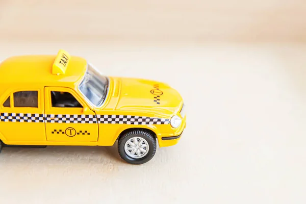 Egyszerűen Tervezzen Sárga Vintage Retro Játék Autó Taxi Taxi Modell — Stock Fotó