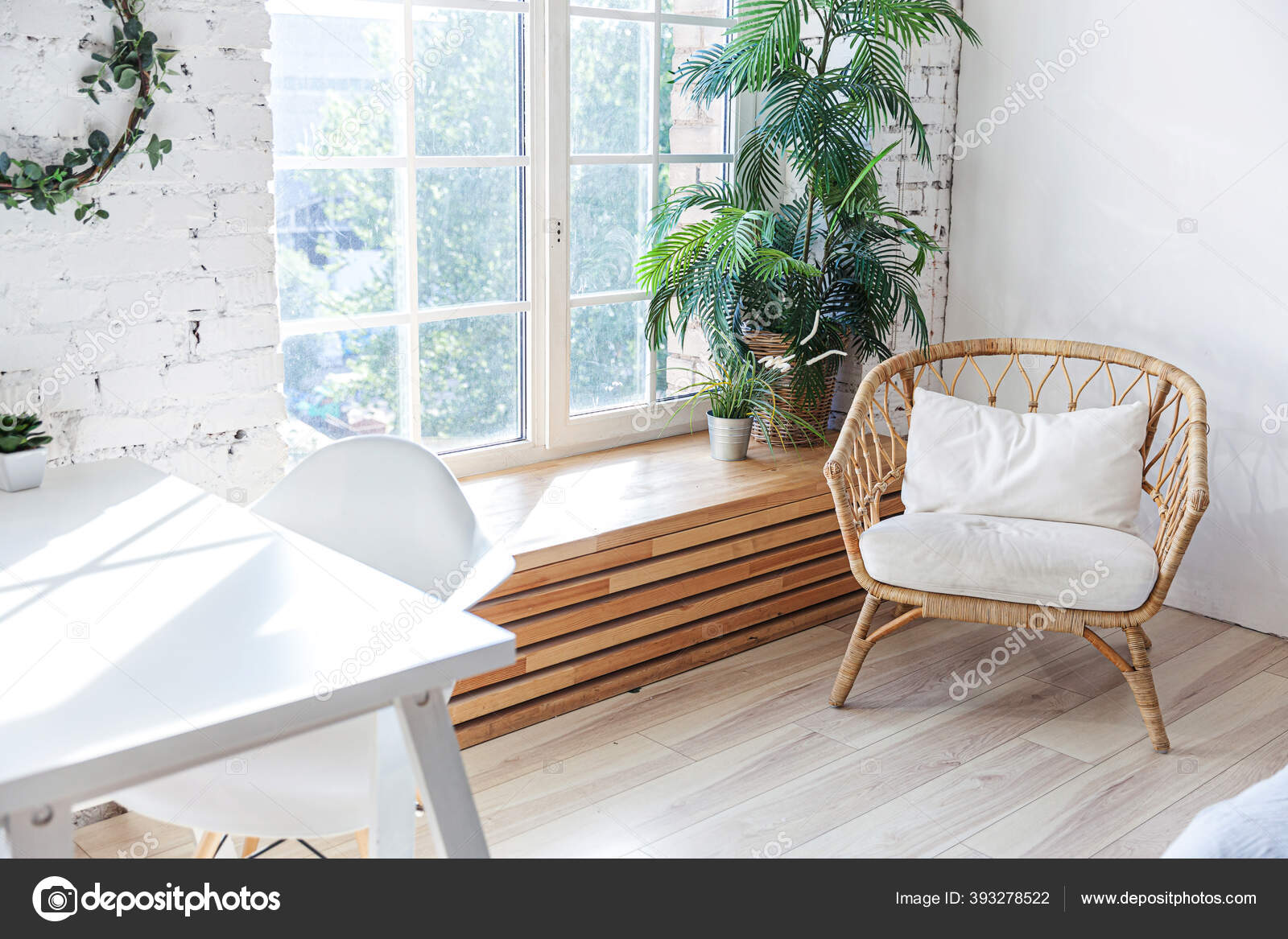 Interior Kamar Tidur Loteng Bergaya Apartemen Desain Luas Dengan Dinding Stok Foto C Luljo 393278522