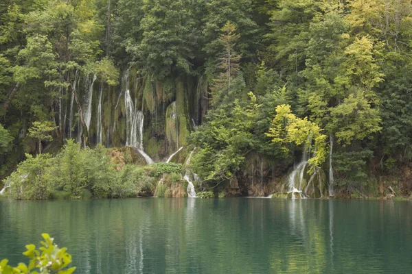 ทะเลสาบ Plitvice Crtoazia เนสโกมรดกโลก — ภาพถ่ายสต็อก