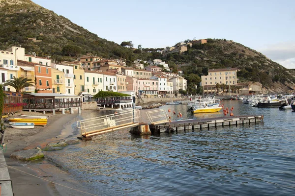 Острів Джільйо Borgo Джільйо Берегах Тосканського Острова Італія — стокове фото