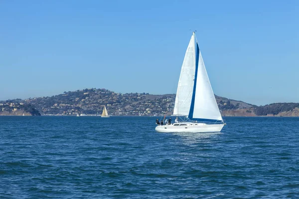 Vela Bahía San Francisco San Francisco Diciembre 2017 Imagen Velero — Foto de Stock