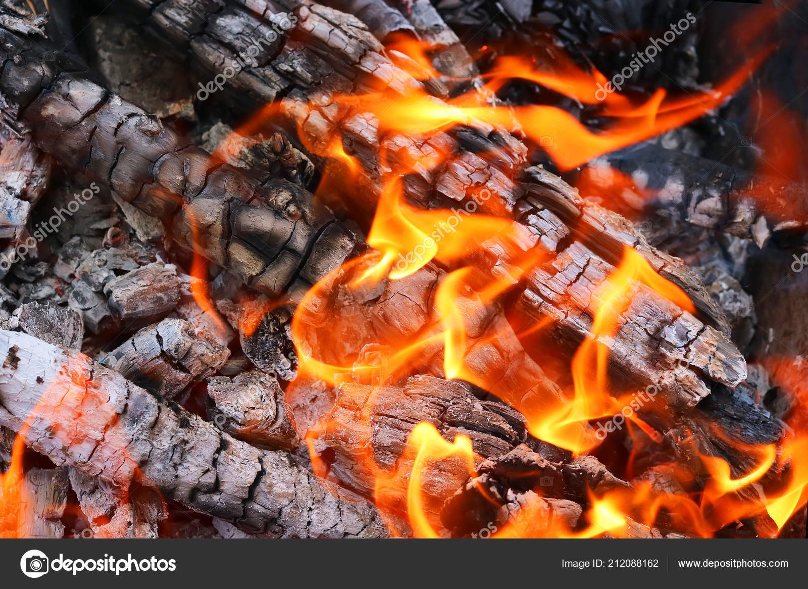 Verbrennung Von Holz Hintergrund Feuer Und Glut — Stockfoto © mayk.75
