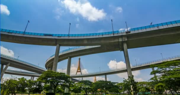 Bhumibol Bridge Lub Most Pierścieni Przemysłowych Jako Most Nad Rzeką — Wideo stockowe