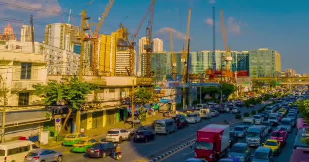 Trafic Achalandé Dans Ville Construction Bâtiments Affaires — Video