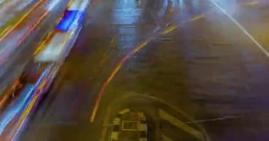 Trafik kuyruk kavşak, zaman atlamalı aydınlatma.