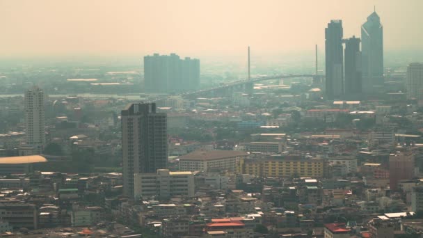 大城市的住宿密度和烟雾 空气中覆盖的灰尘 — 图库视频影像