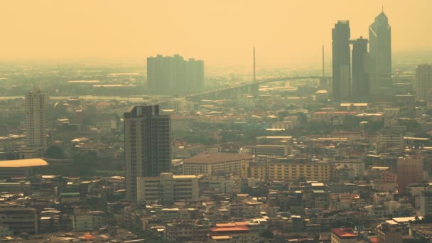 大城市的住宿密度和烟雾 空气中覆盖的灰尘 — 图库视频影像