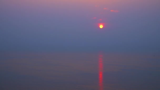 Morgensonnenaufgang Auf Riesigem Meer — Stockvideo