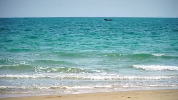 Pequeno Barco Pesca Mar Largo — Vídeo de Stock