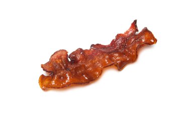 Beyaz arka plan üzerinde izole kızarmış domuz pastırması rashers