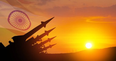 Füzeler günbatımında Hint bayrağıyla gökyüzüne nişan alınmıştır. Nükleer bomba, kimyasal silahlar, füze savunması, yaylım ateşi sistemi..
