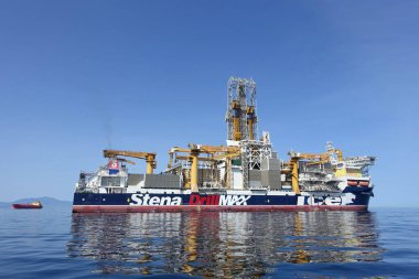 Cebelitarık 03 Mayıs 2020: Stena Matkap Max gemisi Cebelitarık 'ın doğu yakasındaki İngiliz Toprak Suları' na demir attı.