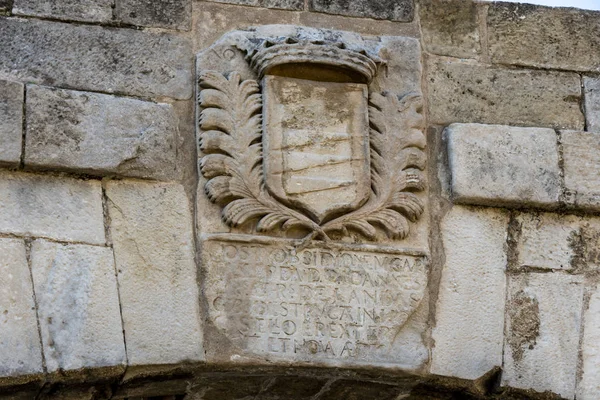 Detalhe Escudo Entrada Fortaleza Histórica Suda Cidade Lleida Catalunha Espanha — Fotografia de Stock