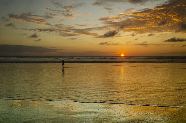 După-amiaza târziu pe plajă. Montanita Ecuador — Fotografie, imagine de stoc