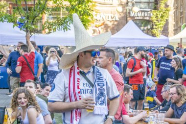 Şampiyonlar Ligi final Kiev, Ukrayna - 26 Mayıs 2018: fanlar kameralar haber