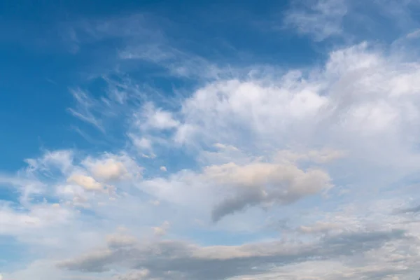 Белые Облака Голубом Небе — стоковое фото