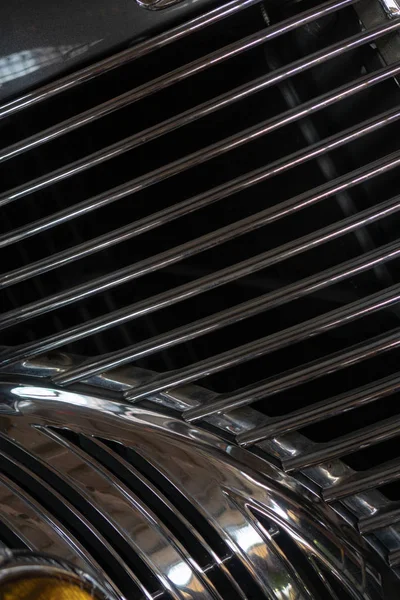 Бригантина Хромированная Радиаторная Решетка Раритет Винтажный Автомобиль — стоковое фото