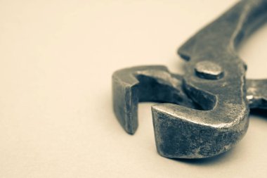 Çivi - eski metal pense çekerek için Araçlar.