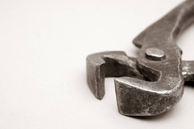 Çivi - eski metal pense çekerek için Araçlar.