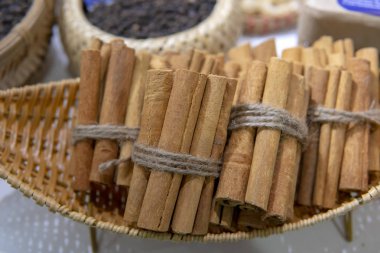 Asya baharat tarçın yakın çekim.