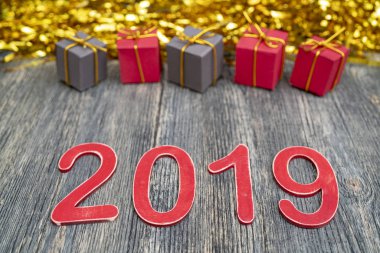 yazıt 2019. Noel hediye kutuları.