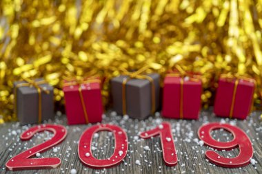 yazıt 2019. Noel hediye kutuları.