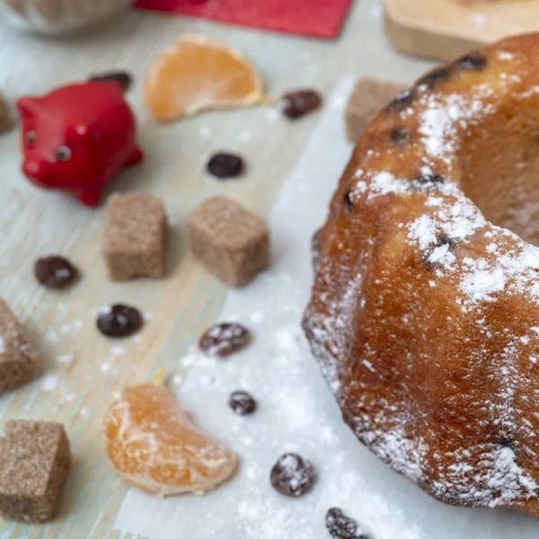 Pastel Casero Delicioso Recién Horneado Con Mandarinas Pasas Vacaciones Para —  Fotos de Stock