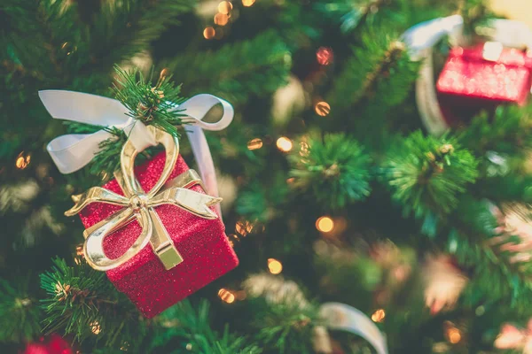 Fir Kerstboom Met Decoraties — Stockfoto