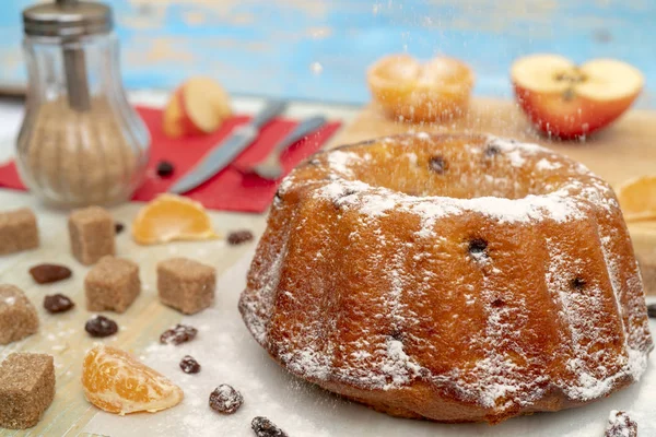 Pastel Casero Delicioso Recién Horneado Con Mandarinas Pasas Vacaciones Para —  Fotos de Stock